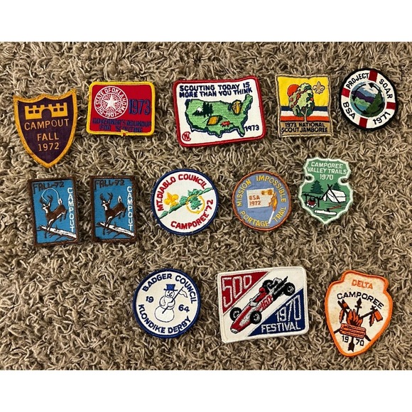 Vintage Boy Account Lot 1950-1970's 130+ Patches, Pins, Buckle, Scarf Clip - Picture 8 of 10
